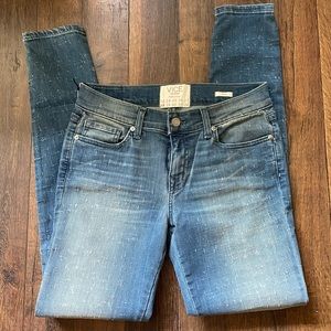 NEW!! REVICE distressed jeans